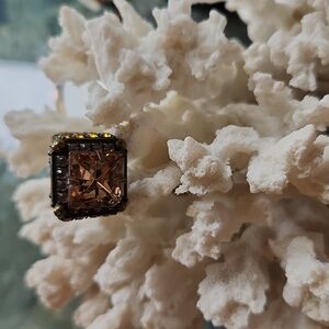 Sorrelli Peach Stone Ring With Golden Accent Stones